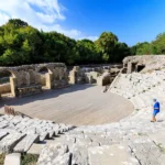 “The Telegraph”: Shqipëria mes 10 vendeve më mikpritëse për turistët