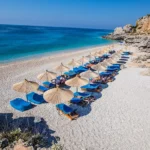 Media çeke “KIWI.com”: Mesdheu më i lirë dhe më autentik? Shqipëria drejt ‘shpërthimit’ turistik