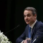 GREQI – Mitsotakis rrit pagën minimale në 920 euro