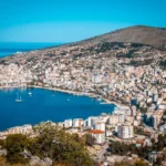 Media franceze: Riviera dhe Alpet shqiptare, mes destinacioneve që po tërheqin vëmendjen e botës