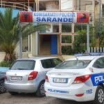 Sarandë. Shkelën perimetrin e sigurisë, duke rrezikuar jetën e pushuesve. Bllokohen 2 mjete lundruese, ndëshkon drejtuesit