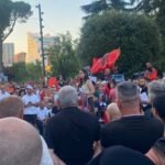 Protesta e 42-të për Zvërnecin para Kryeministrisë